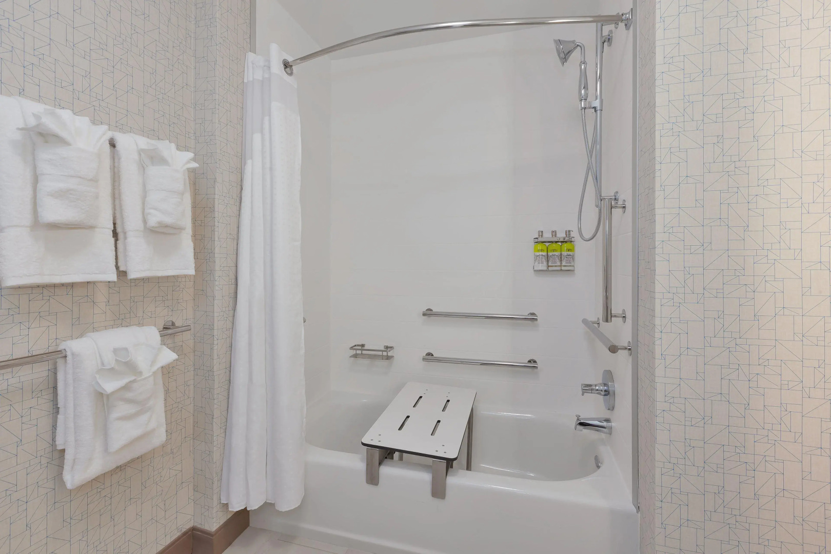 Holiday Inn Express & Suites Grand Rapids Airport - South by IHG