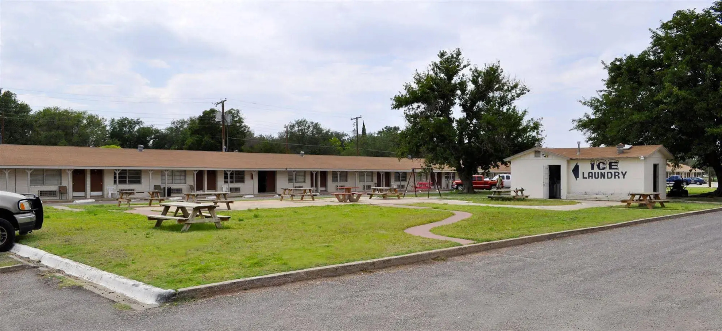 Andrews Motor Inn