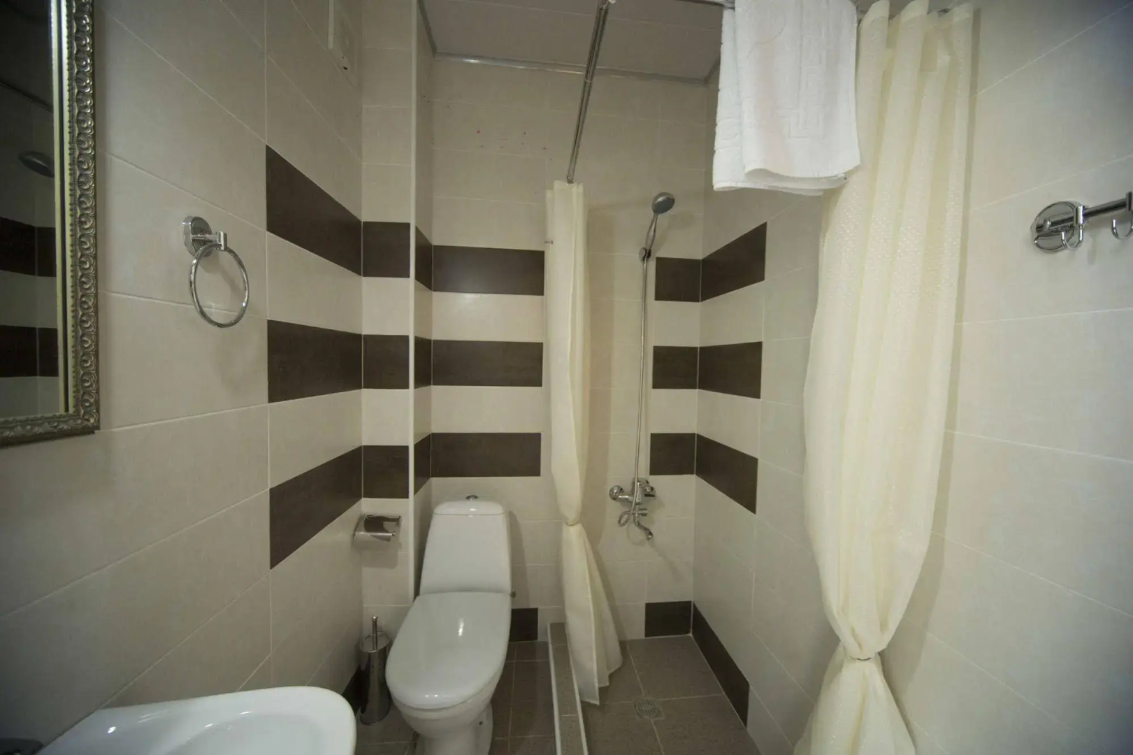 Отель Log Inn Boutique