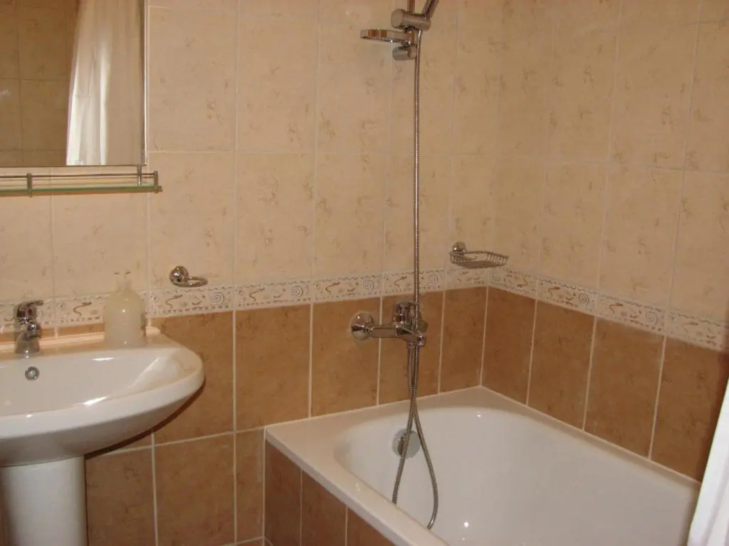 Two-Bedroom Apartment Donika