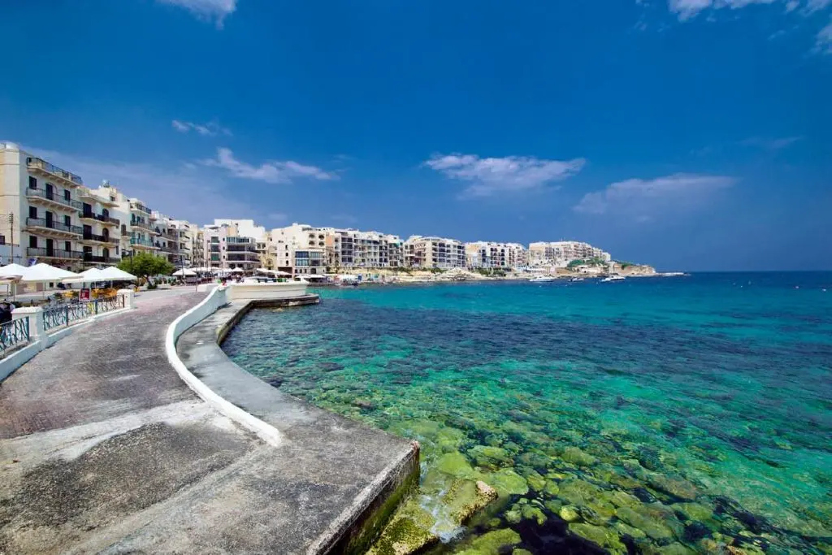 Electra Residence - Luxury Central Beachview Apartment