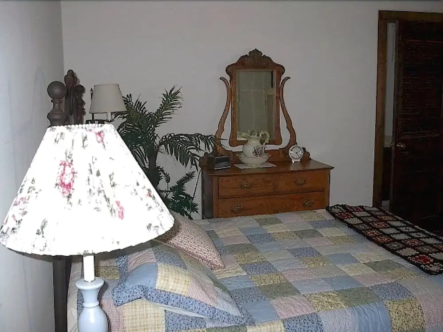 La Perla at Gregory House Country Inn & Restaurant