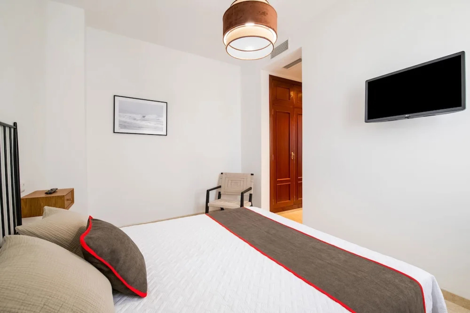 Apartamentos Santiago by OYO Rooms