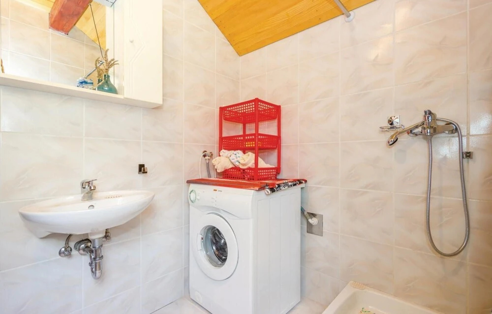 Awesome Apartment in Stolac With 2 Bedrooms