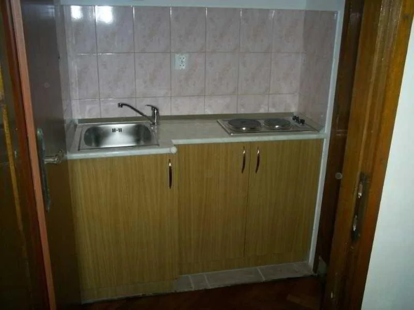 Apartment & Rooms House with Garden