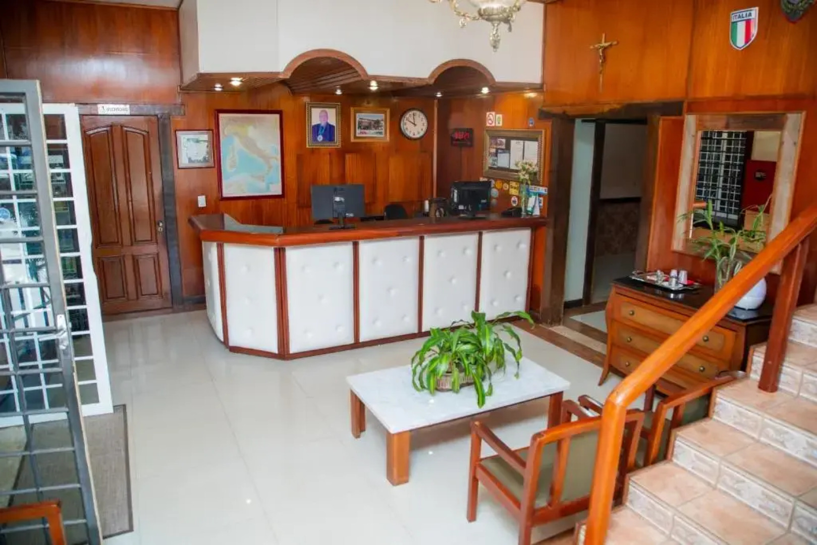 Italian Palace Hotel