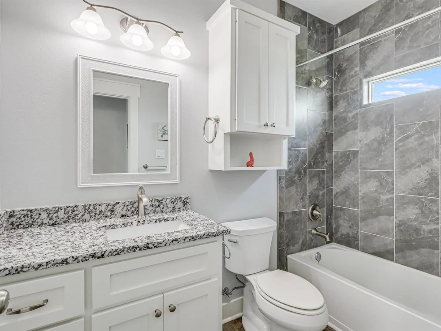 Copano Hooked 4 Bedroom Home by RedAwning