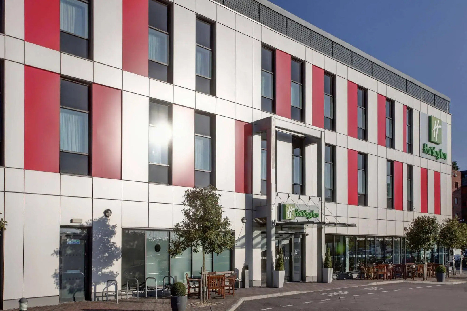 Holiday Inn London - Luton Airport by IHG