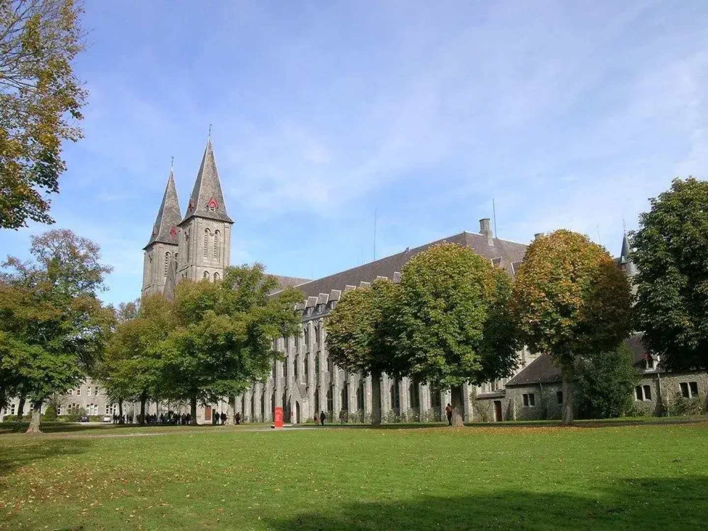 Woodland Estate, Sosoye