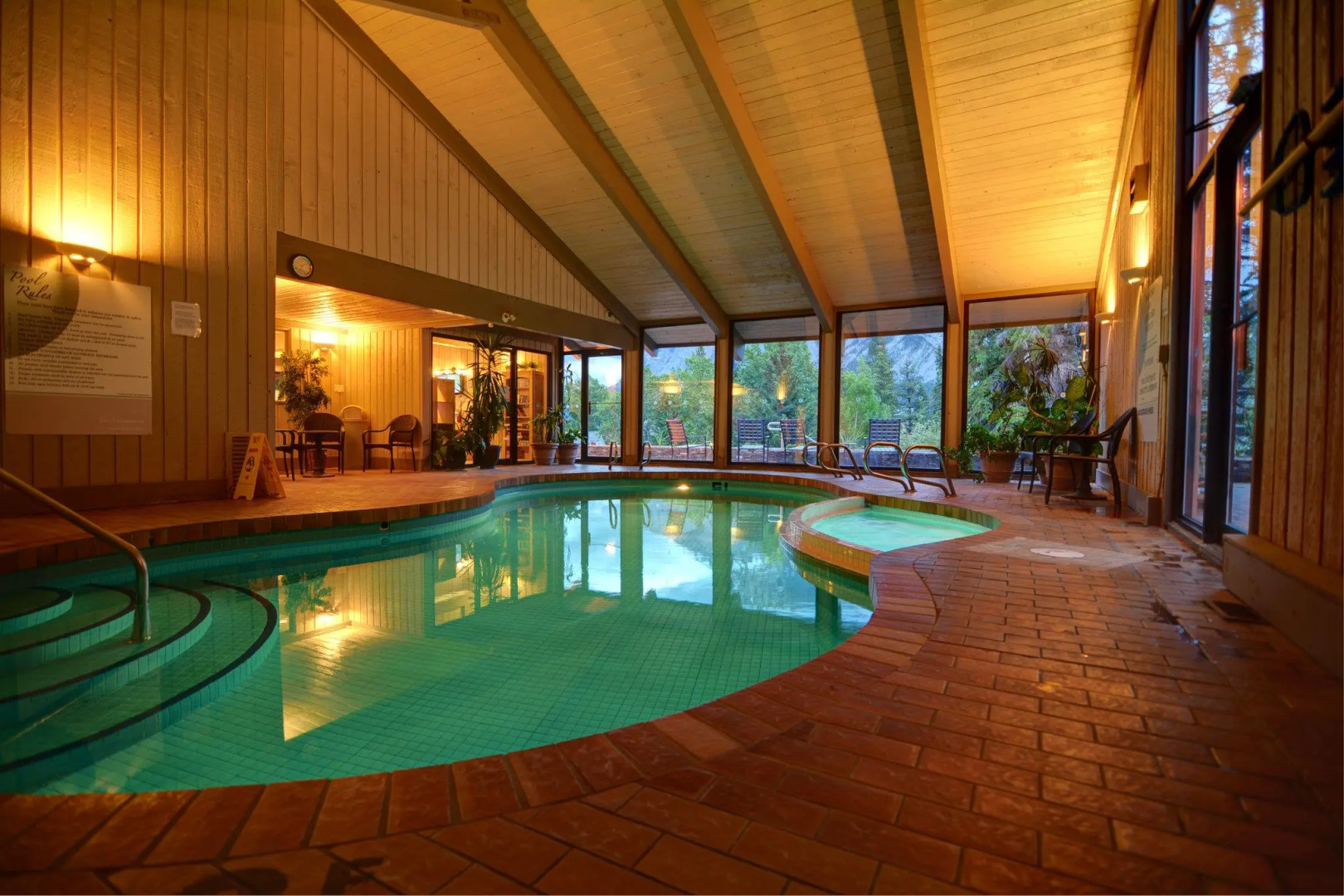 Tunnel Mountain Resort