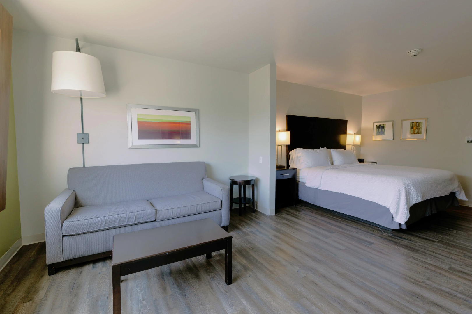 Holiday Inn Exp Stes Tahlequah by IHG