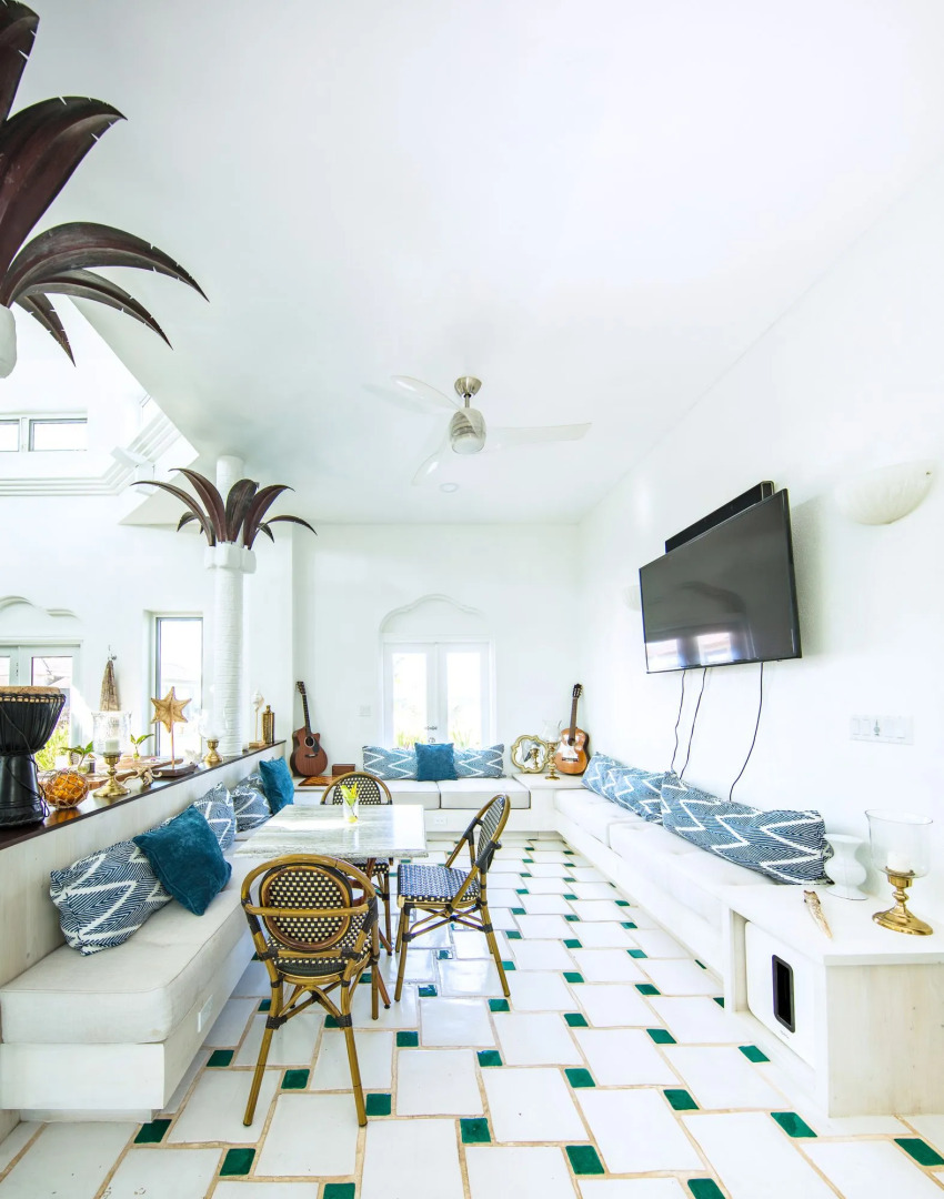 La Bougainvillea Hotel and Villas