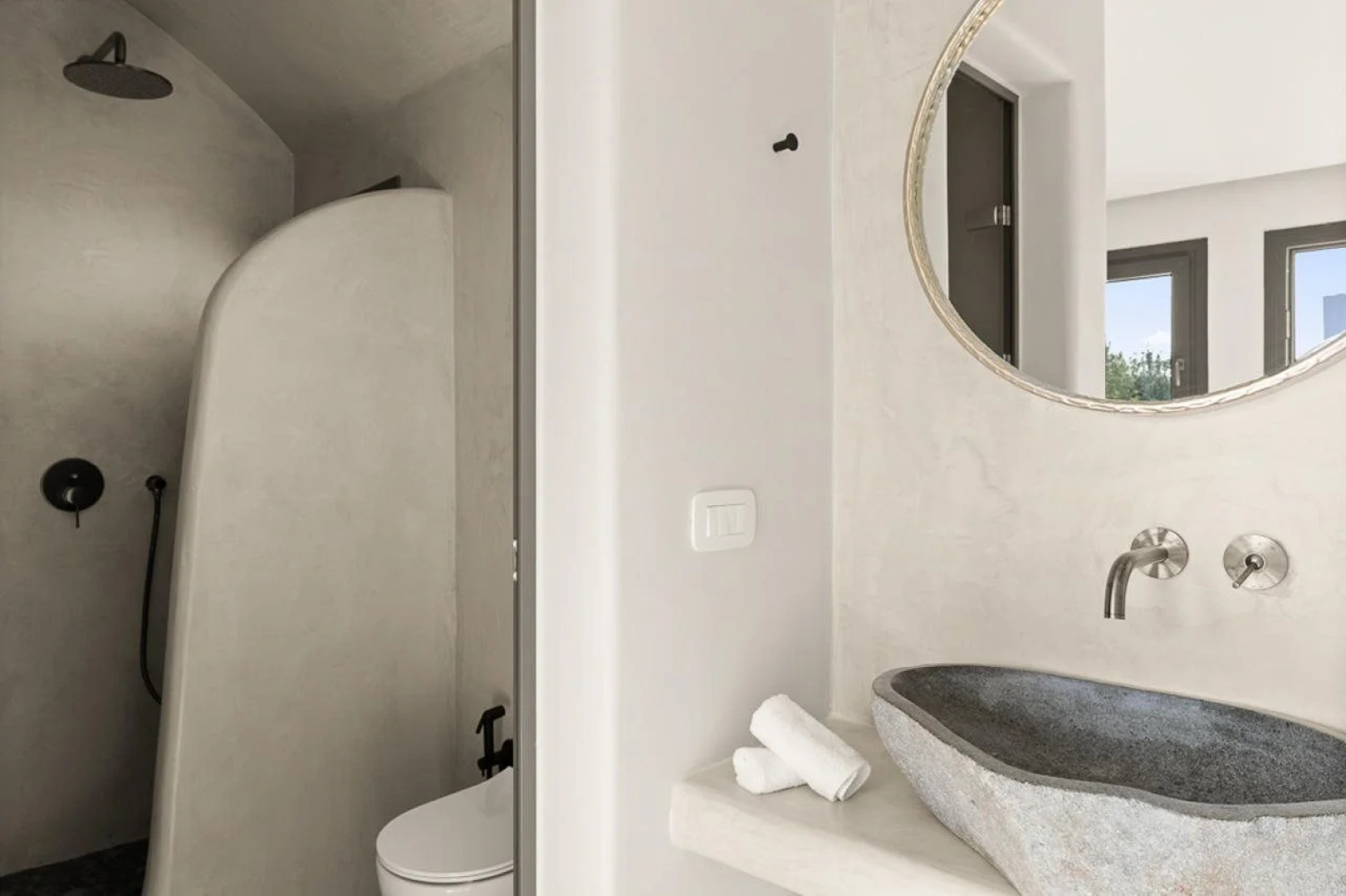 Aeon Suites - Adults Only