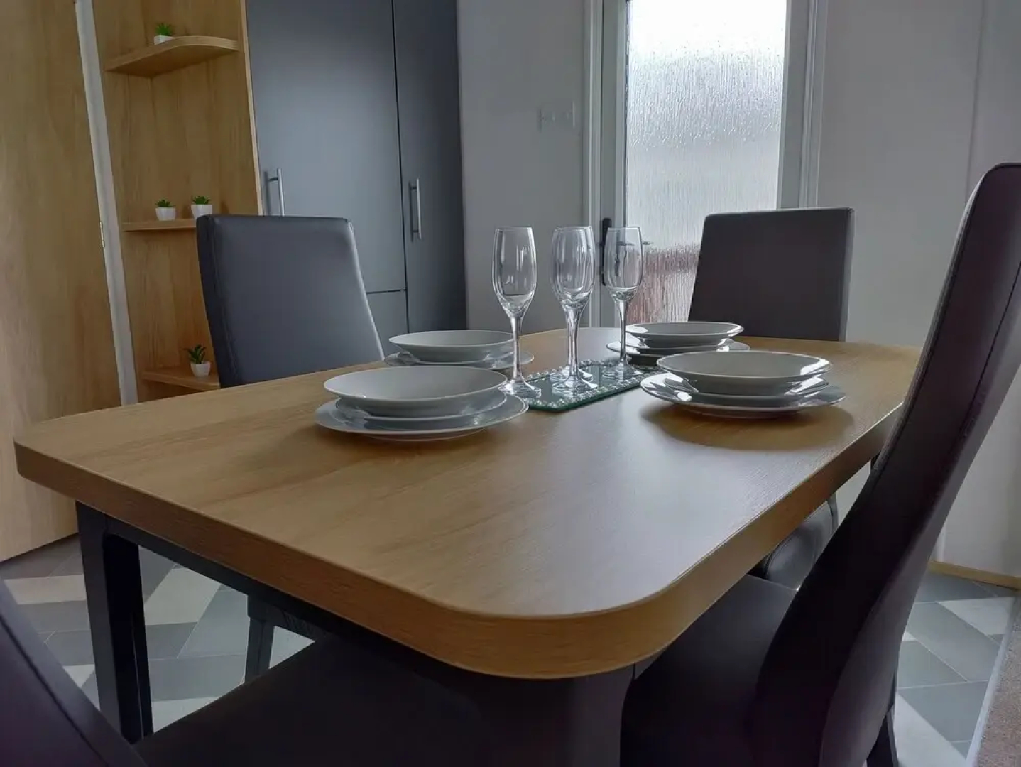 Modern 2 Bed Caravan in Forfar, Scotlan