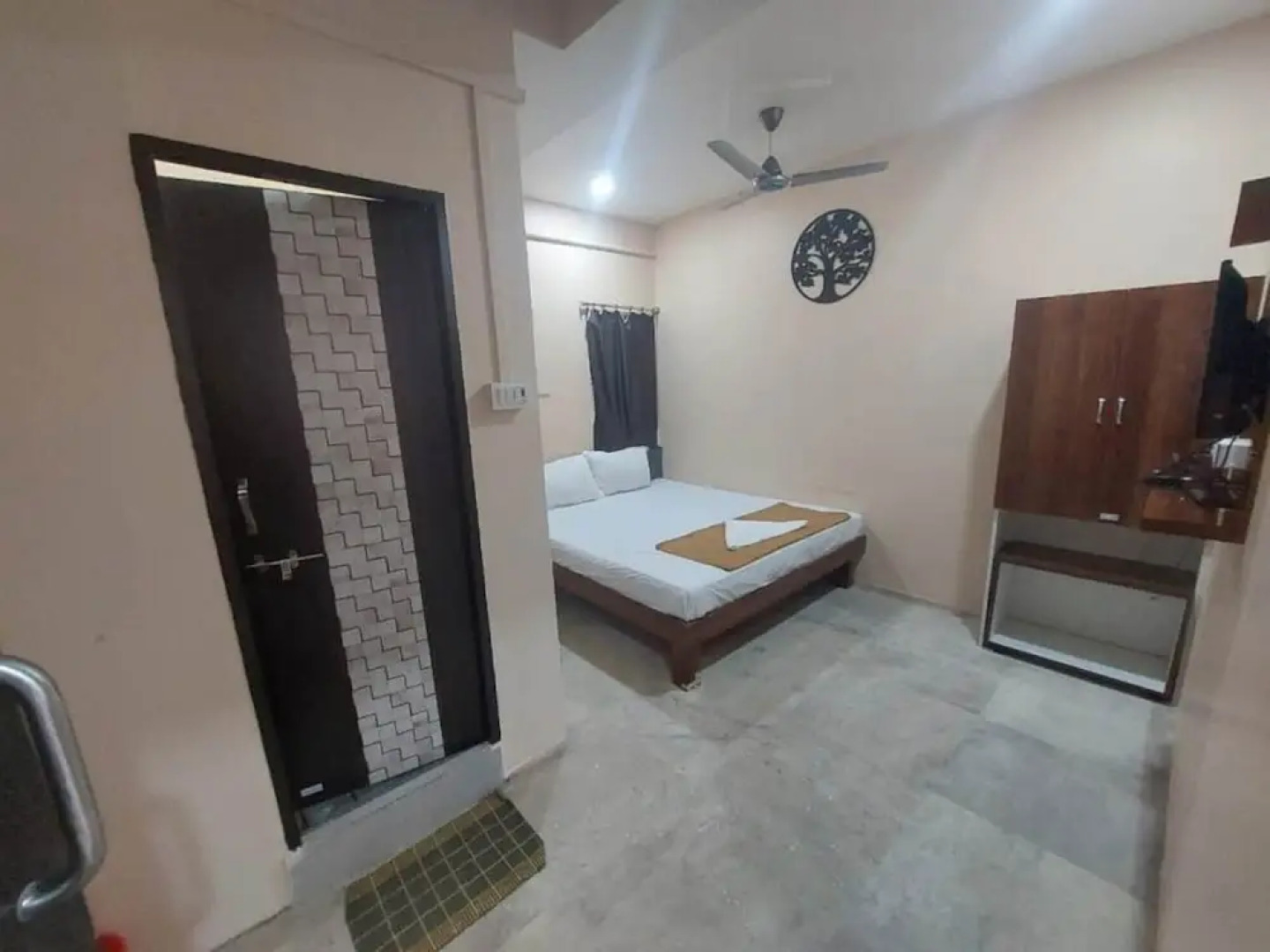 iROOMZ City Lite Lodge