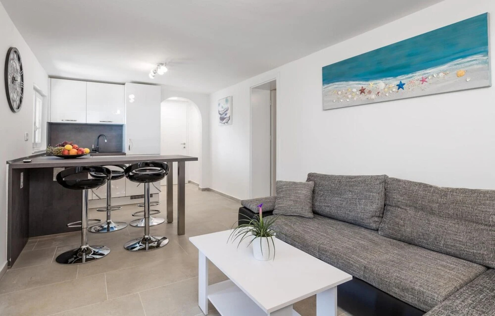 Amazing Home in Cesarica with Outdoor Swimming Pool, Hot Tub & 5 Bedrooms