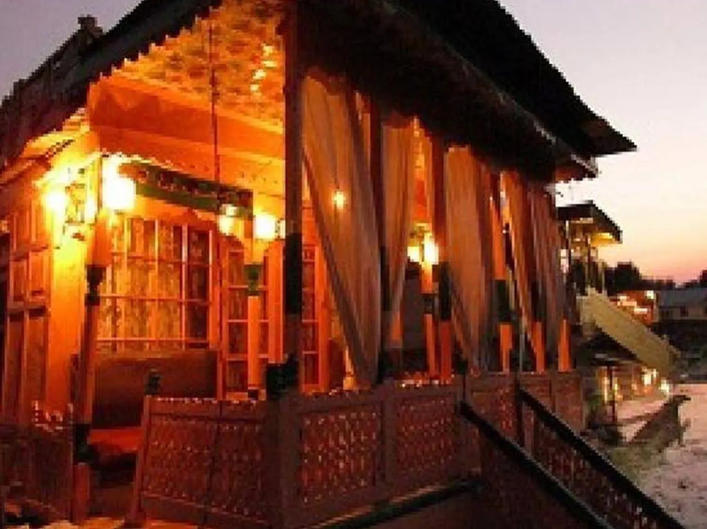 Houseboat Royal Lodge