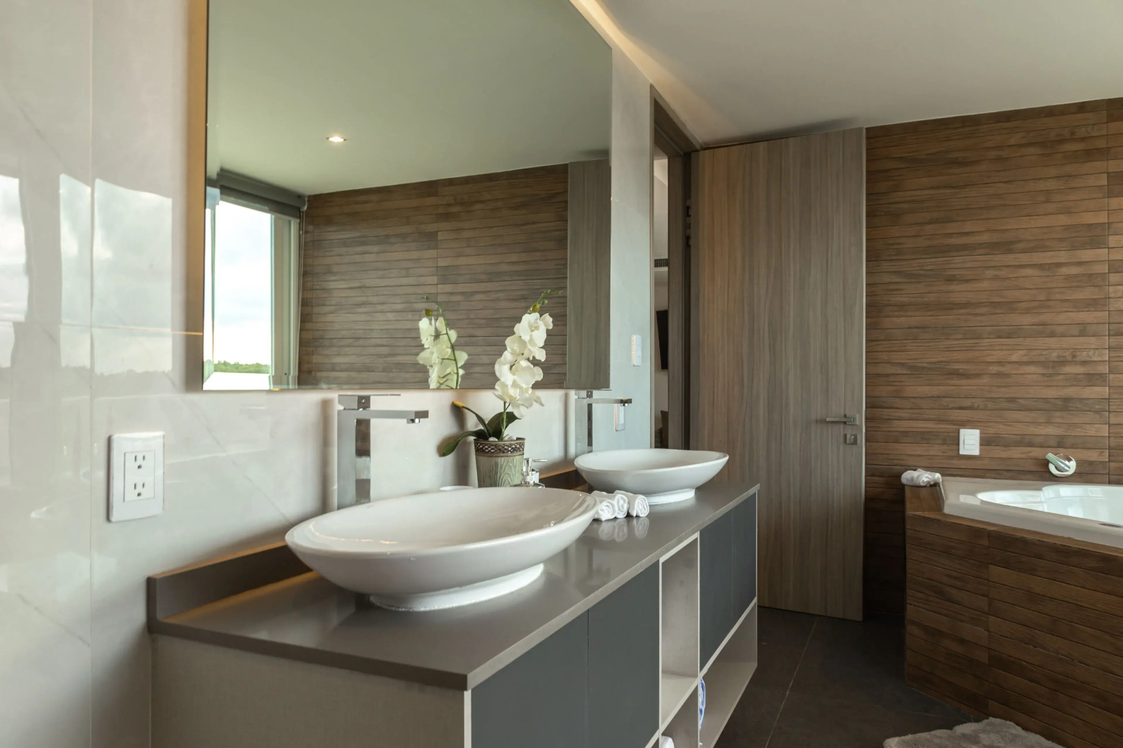 Fabulous & Exclusive Apartments With Sea View Pool BBQ Garden