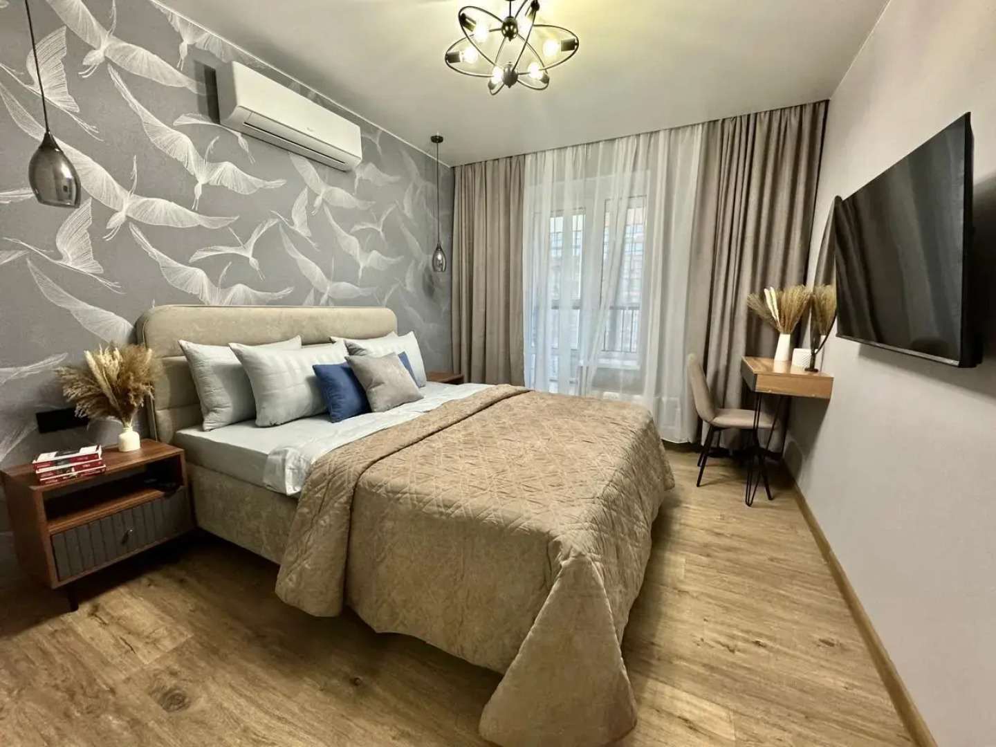 Апартаменты на Павловском тракте 196/2