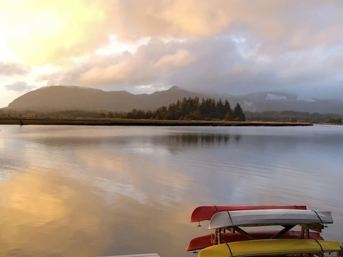 Wheeler on the Bay Lodge & Marina