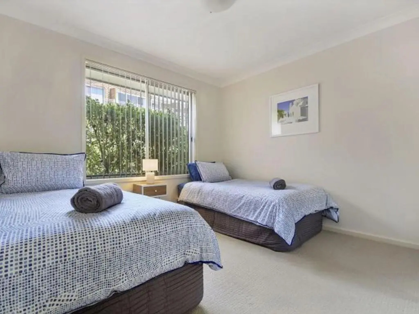 Open and Airy Entertaining Areas 2 Minutes Walk to Beach and Cycle Path