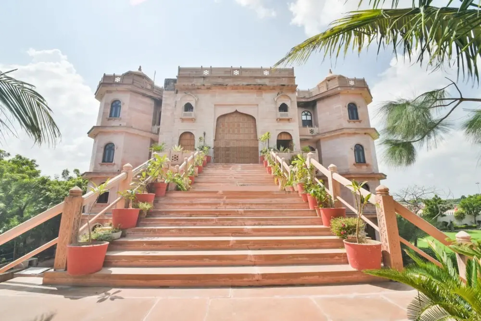 Capital O 60951 Fort Bijainagar