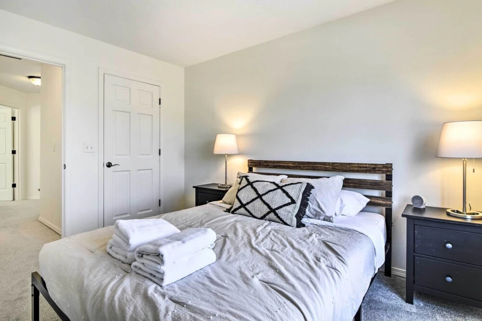 Lovely Vancouver Home < 18 Mi to Portland!