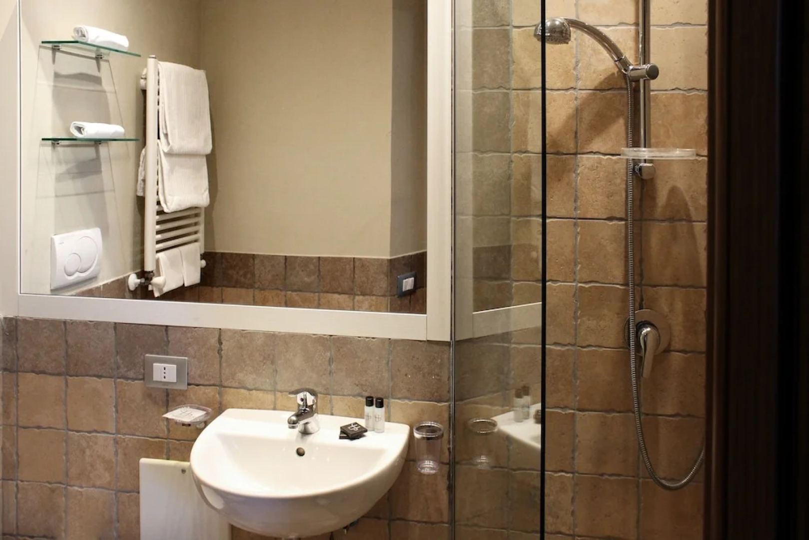 LHP Suite Rivisondoli