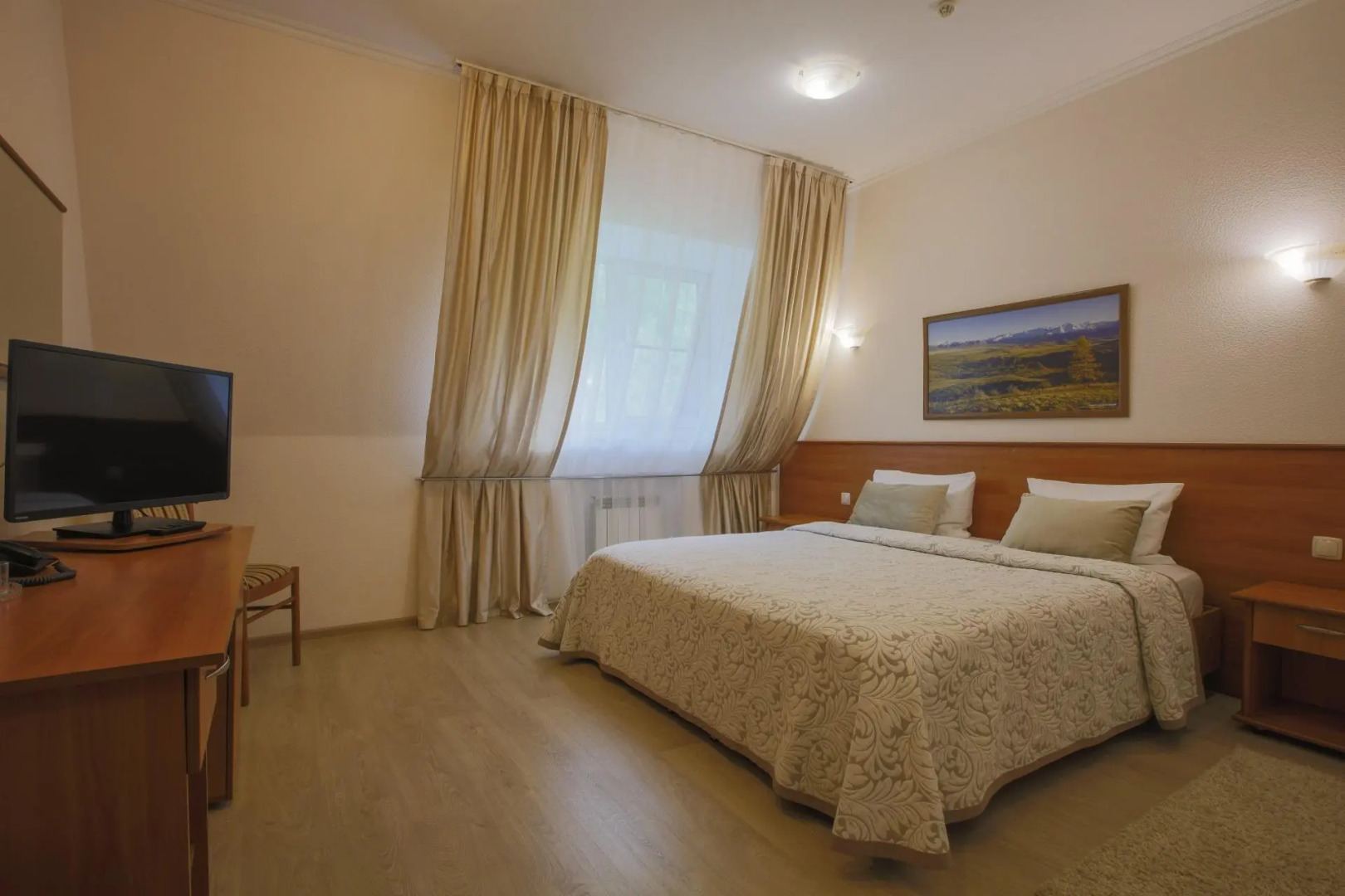 Отель Белокур