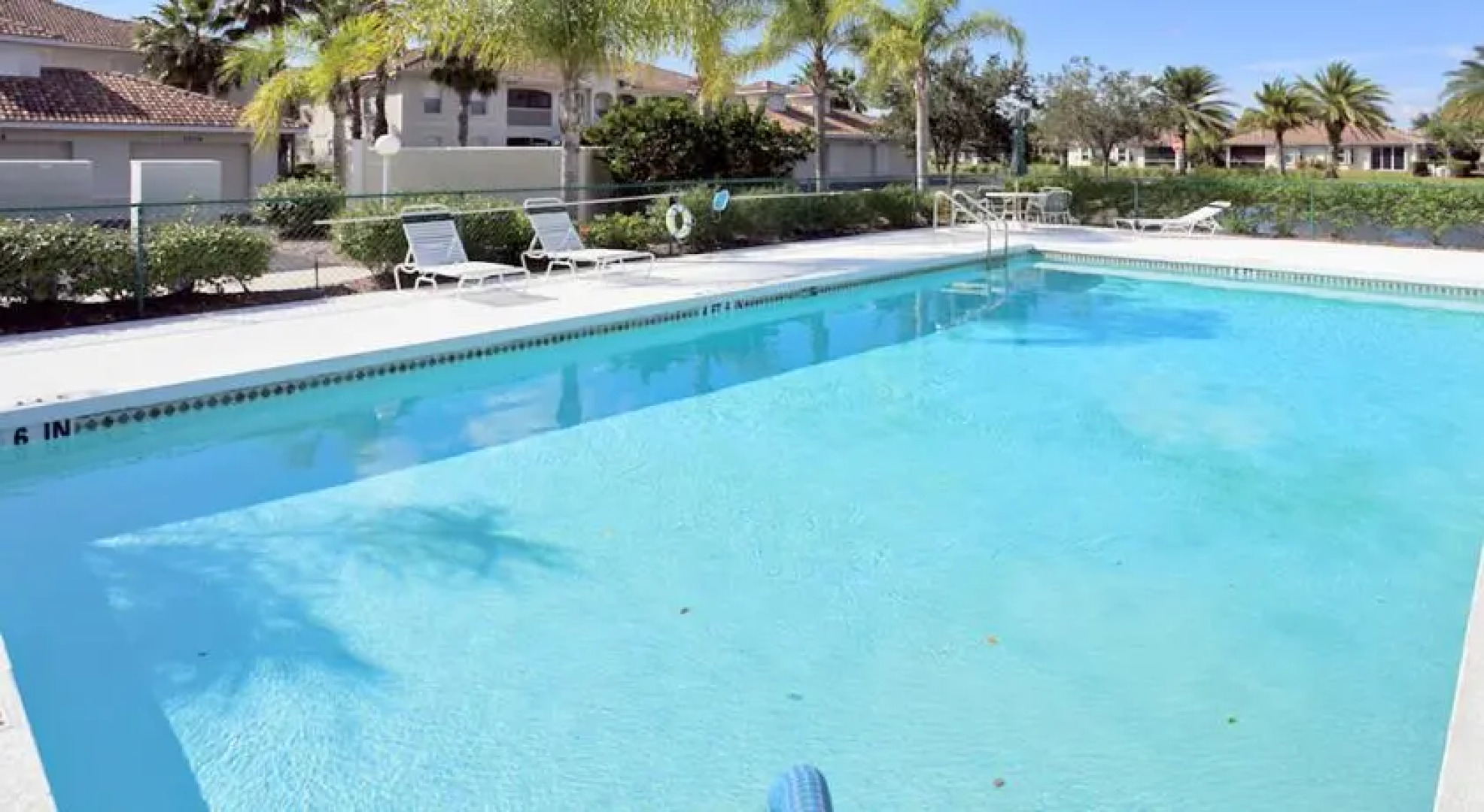 L Pavia condo by Vacation Rental Pros