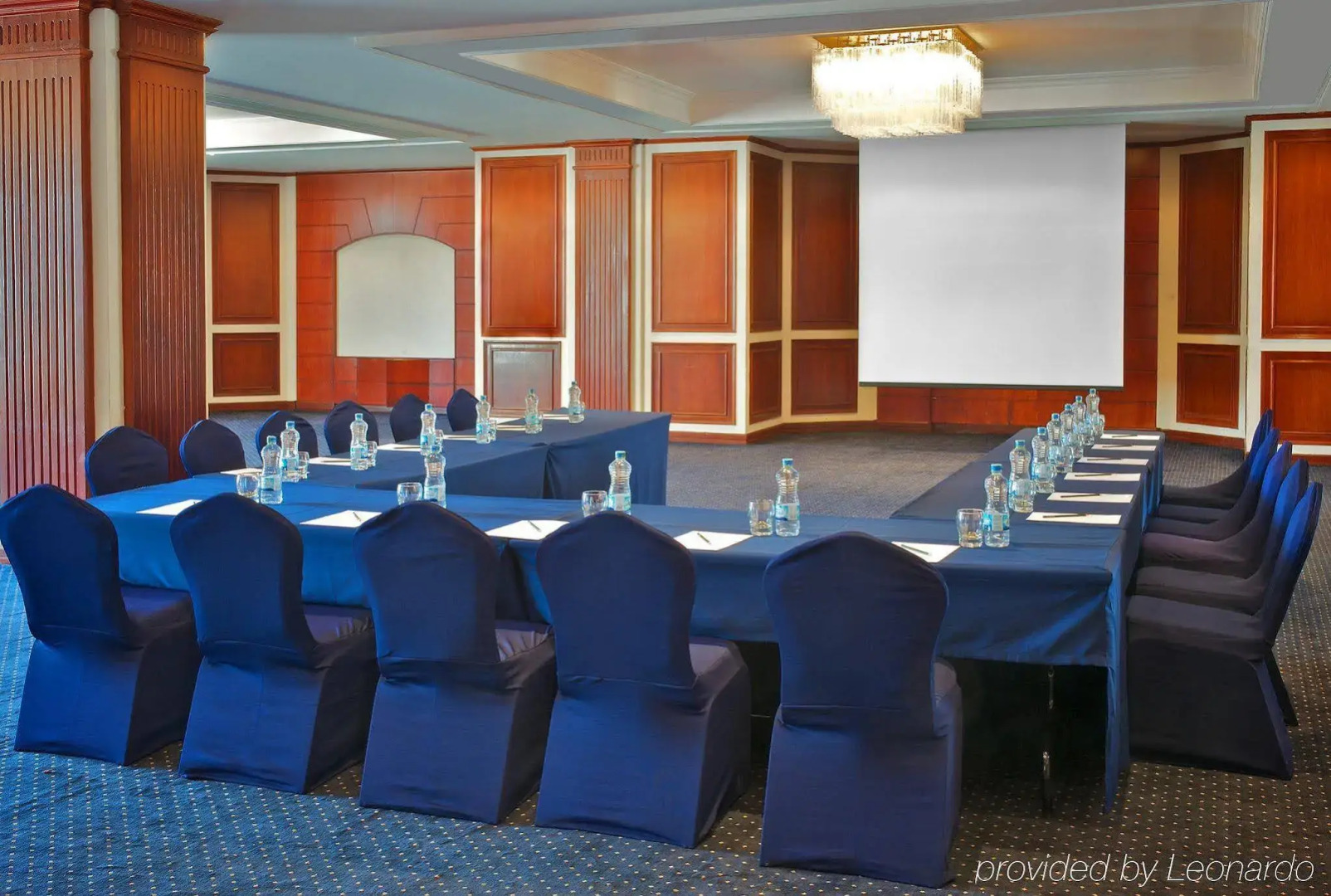 Le Meridien Pyramids Hotel & Spa