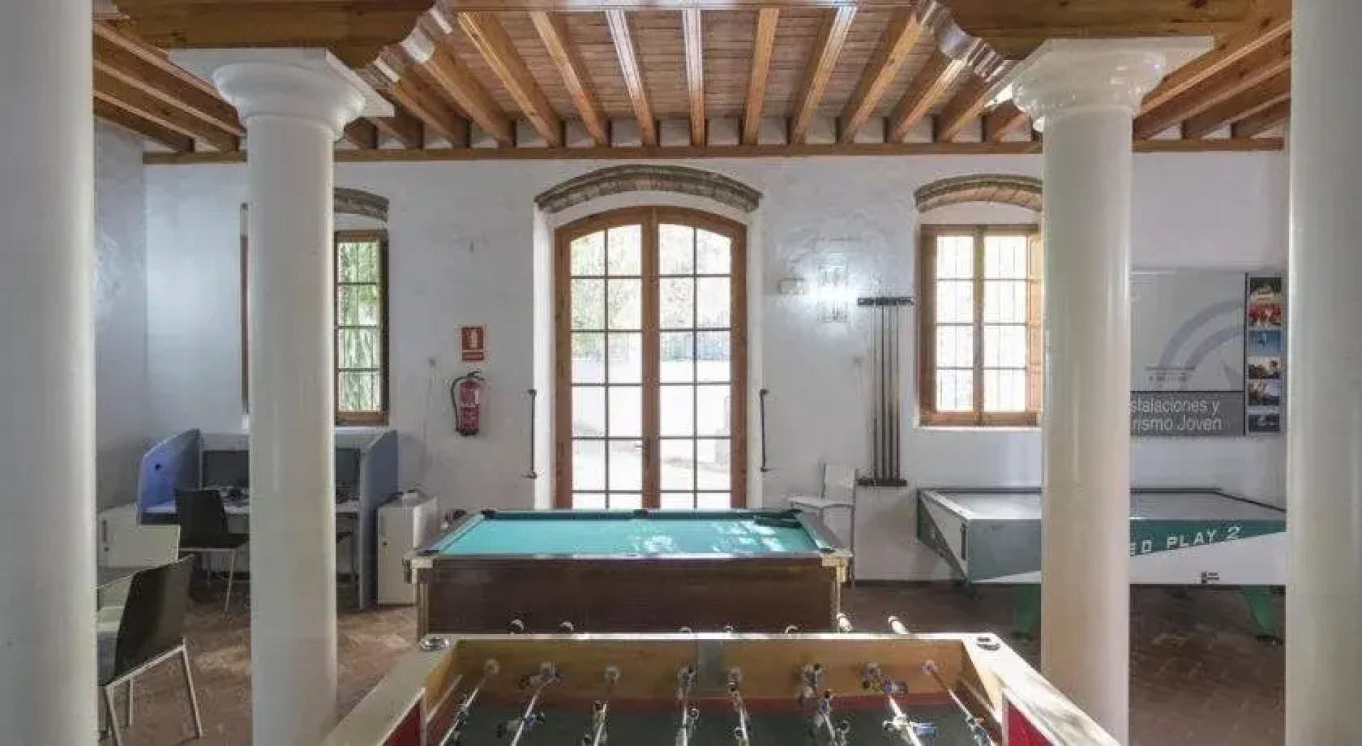 Albergue Inturjoven El Bosque