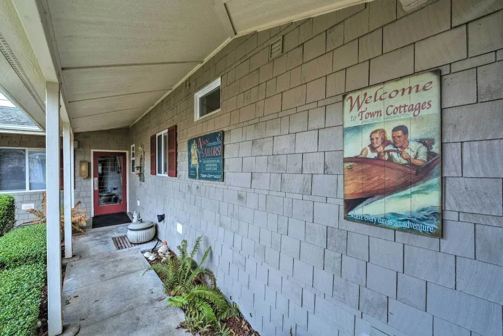 Anacortes Condo ~ 1 Mi to Marina & Fidalgo Bay!