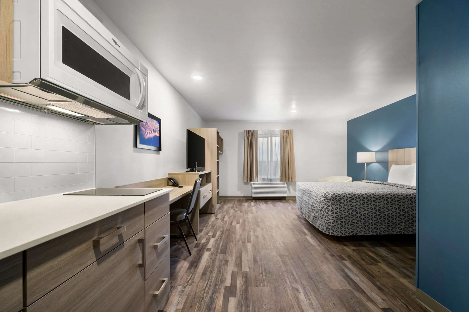 Woodspring Suites Dearborn - Detroit