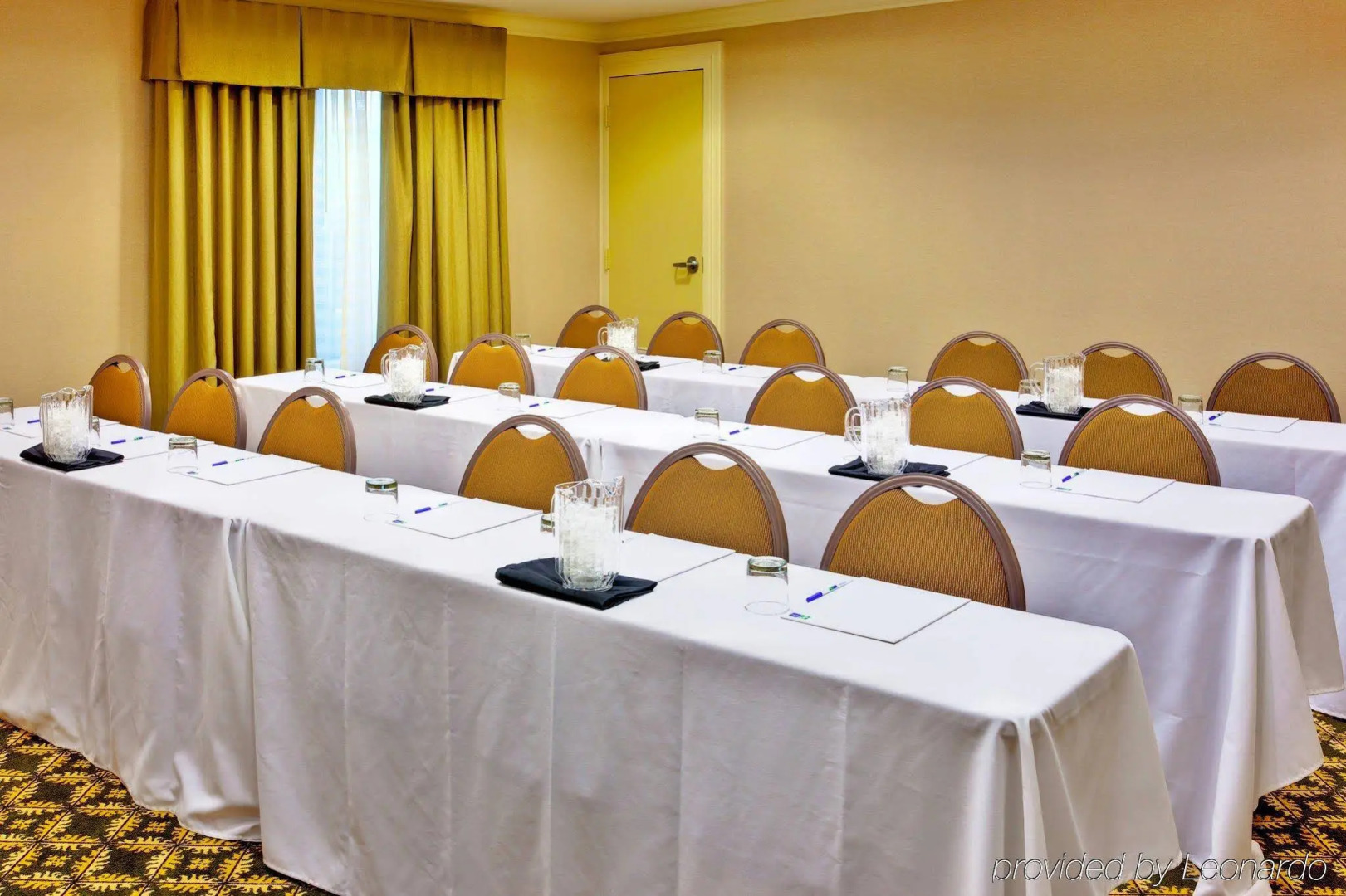 Holiday Inn Express & Suites Flowood by IHG