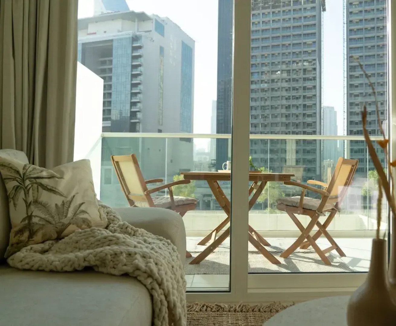 HiGuests - Reva Residences