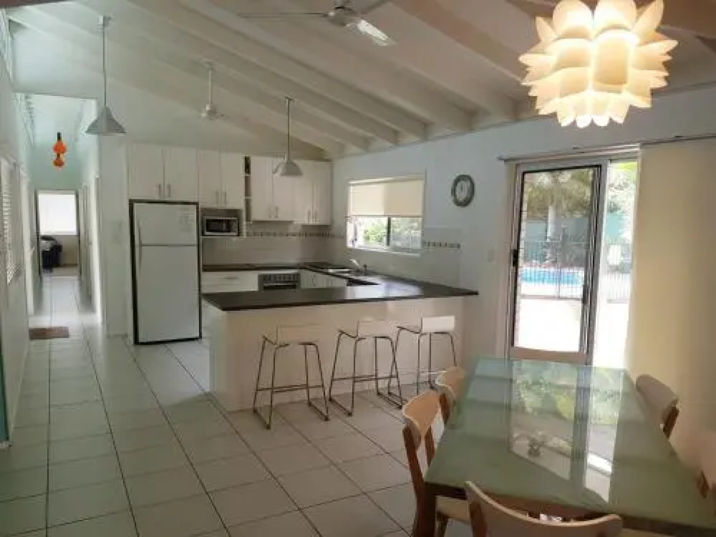 15 Larapinta Court Family Home With Swimming Pool In A Quiet Street And Central Location Close To Cbd