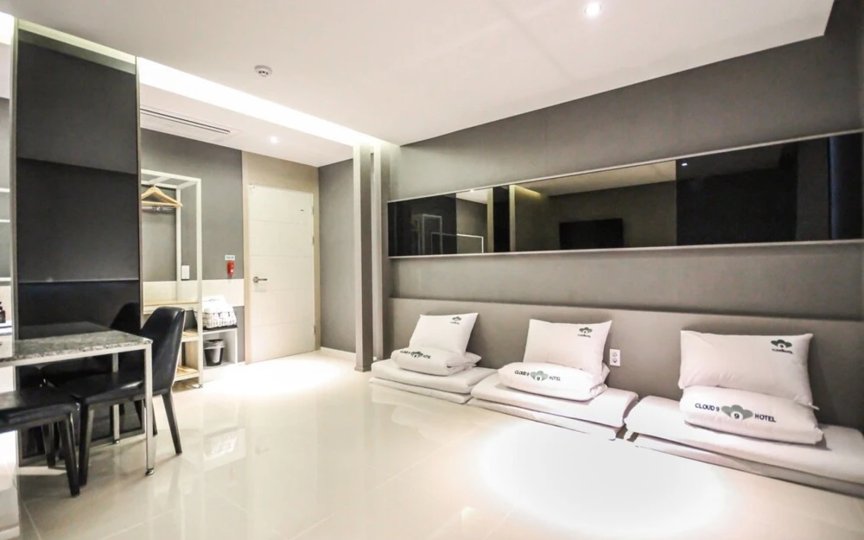 Yeongdeok Gangguhang Cloud Hotel