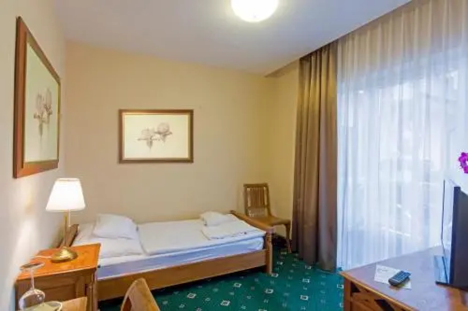 Orchidea Hotel Lipót