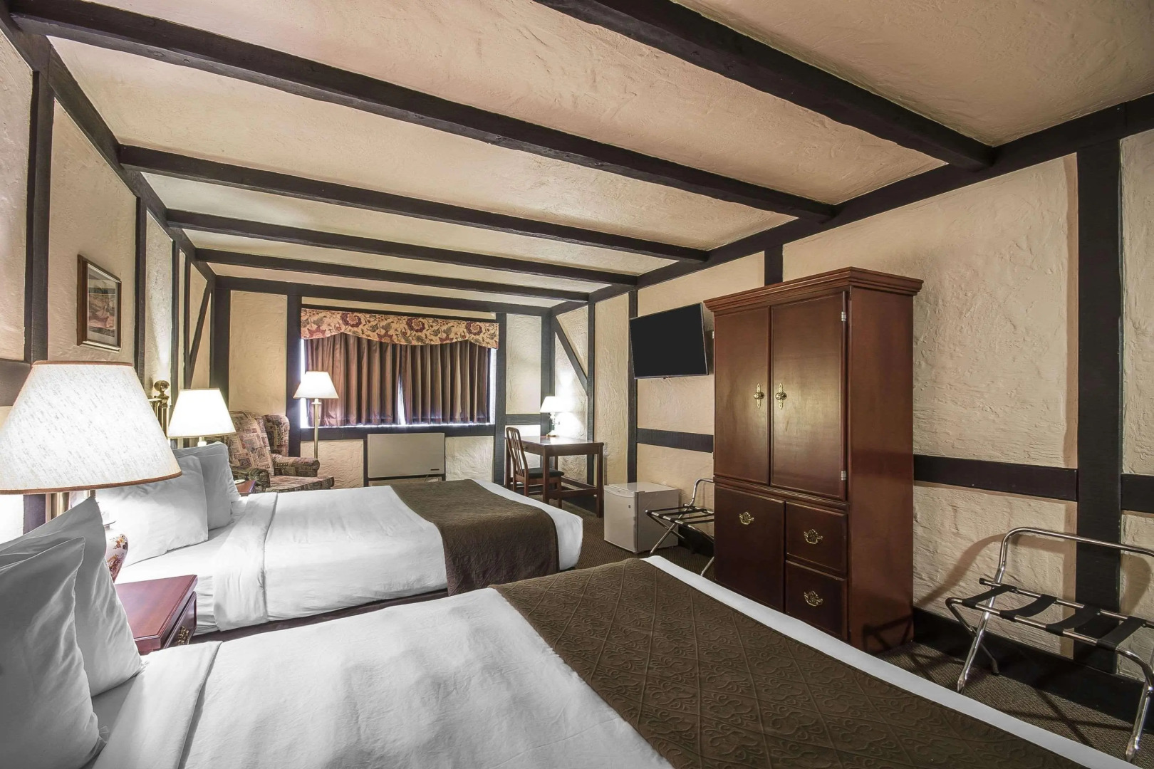 Quality Inn Waddling Dog