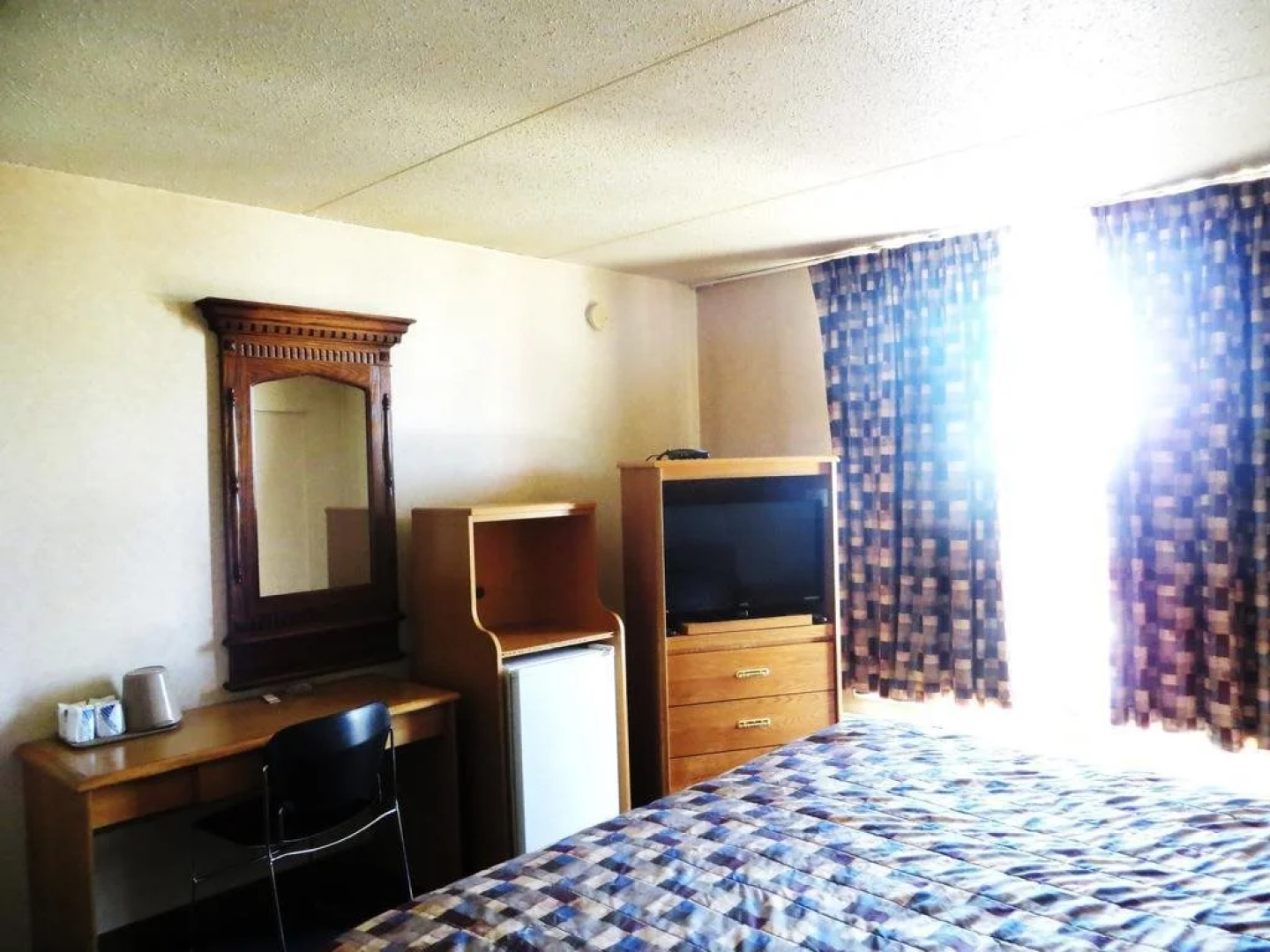 Town and Country Hotel