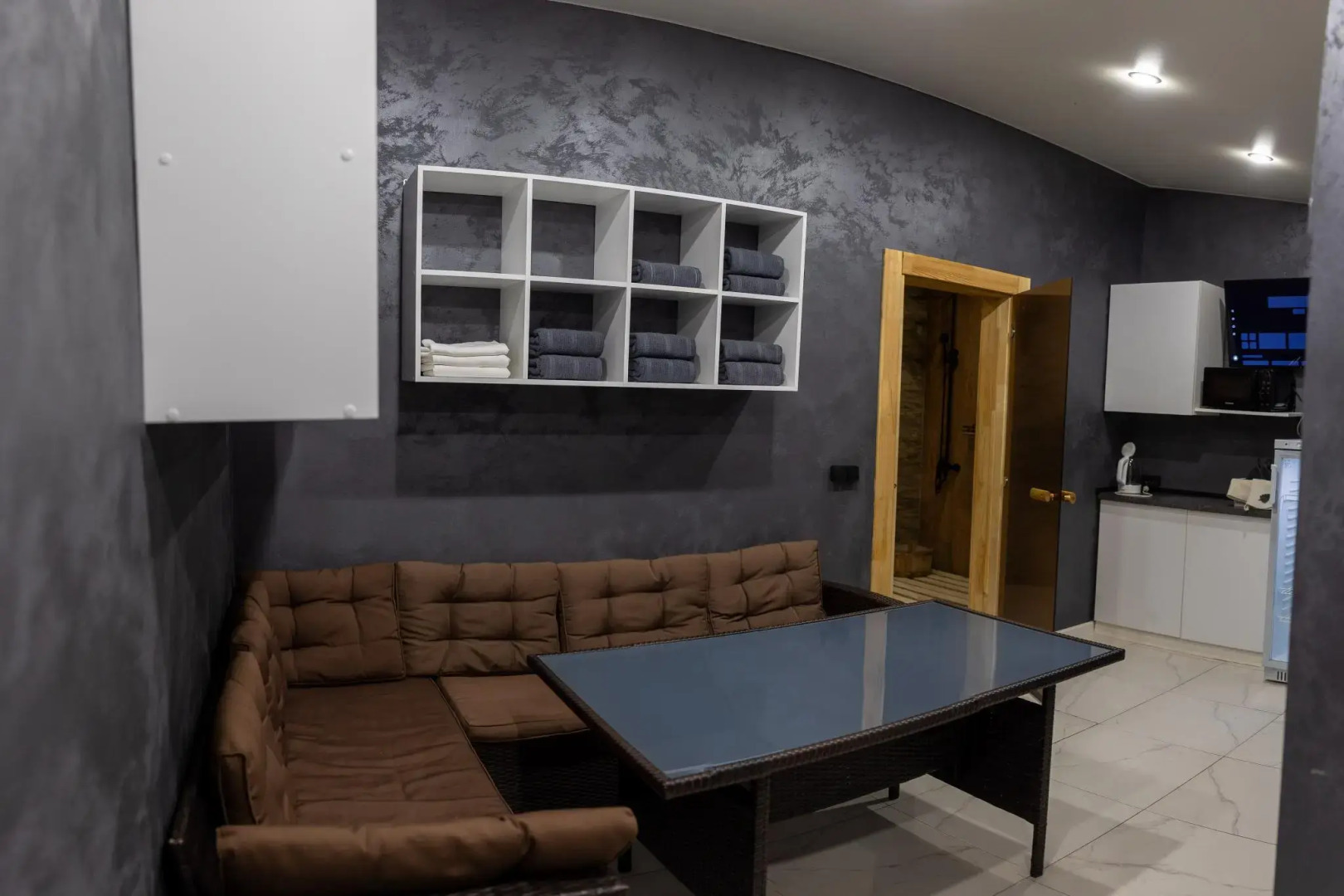 Отель Аура тополей