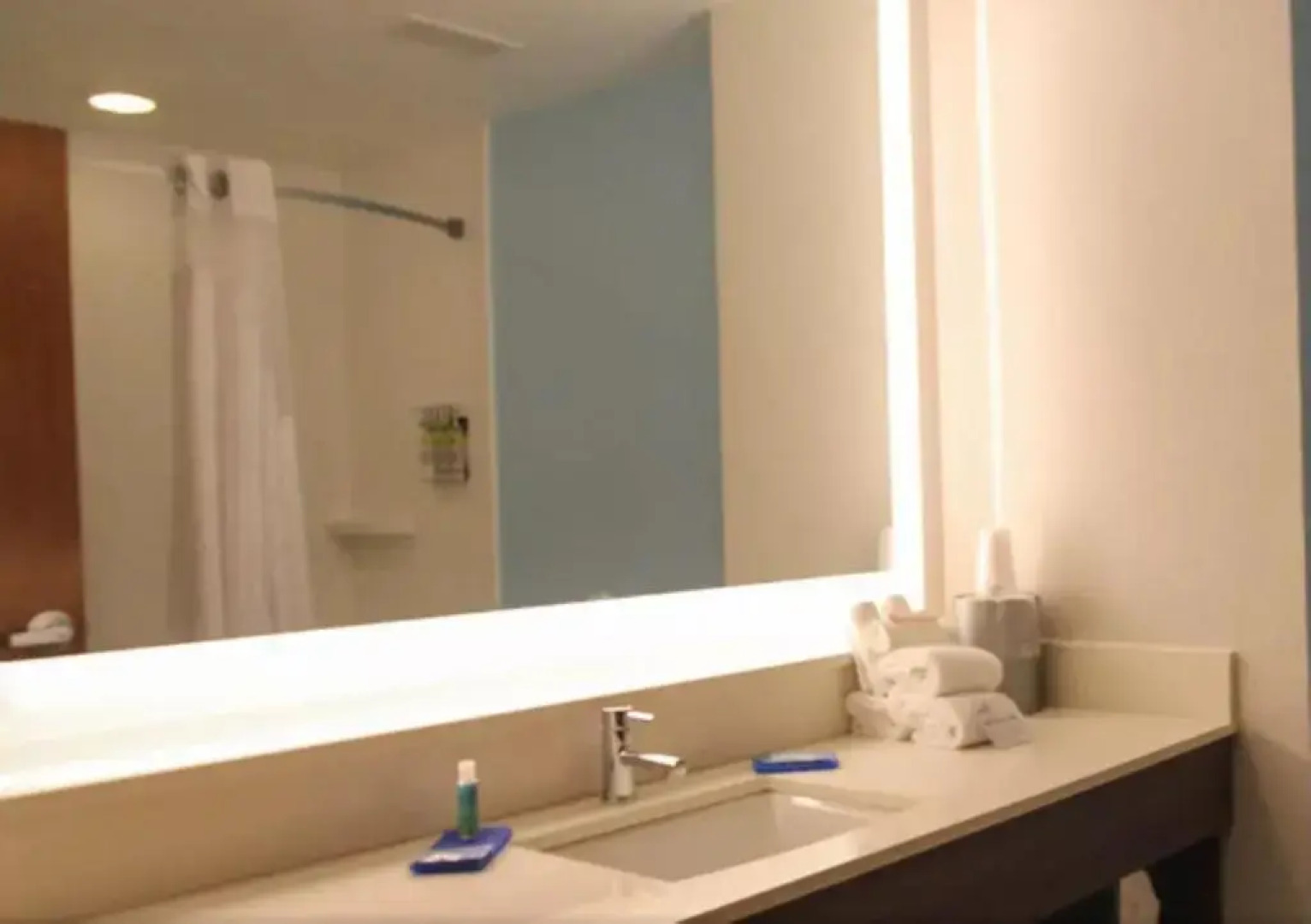 Holiday Inn Express Hotel & Suites Charleston-North by IHG