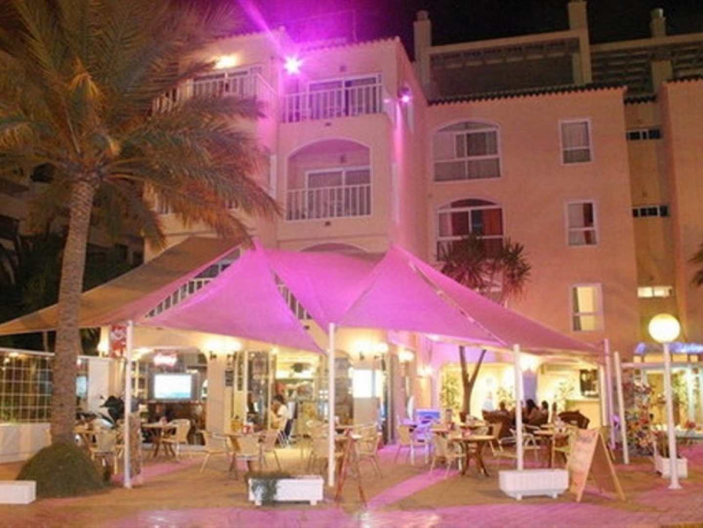 El Divino Apartamentos