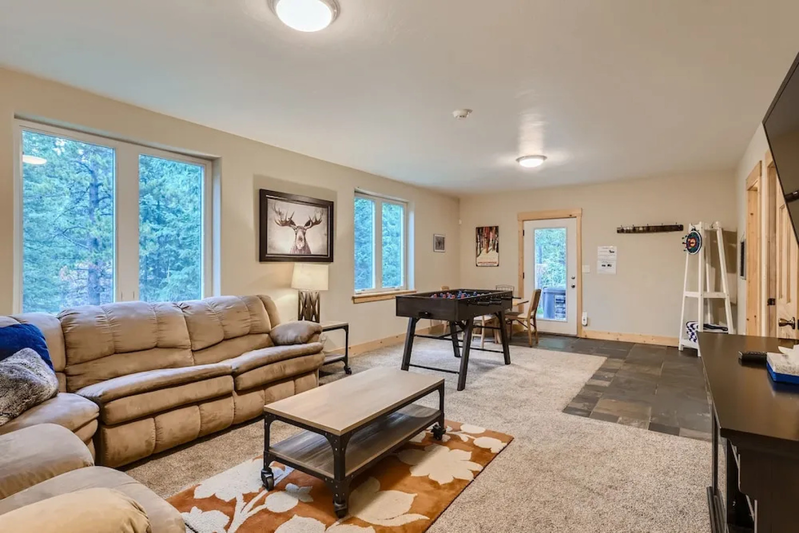 Twin Creek Lodge 7 Bedroom Home by RedAwning