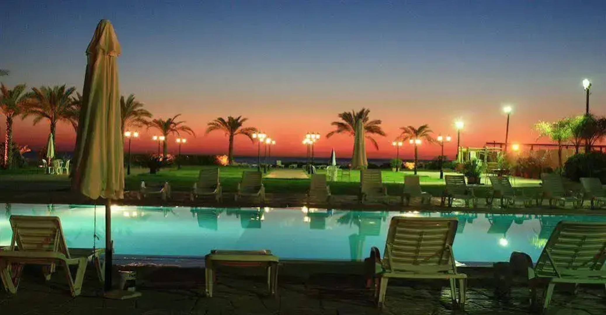 Aquarium Hotel & Resort