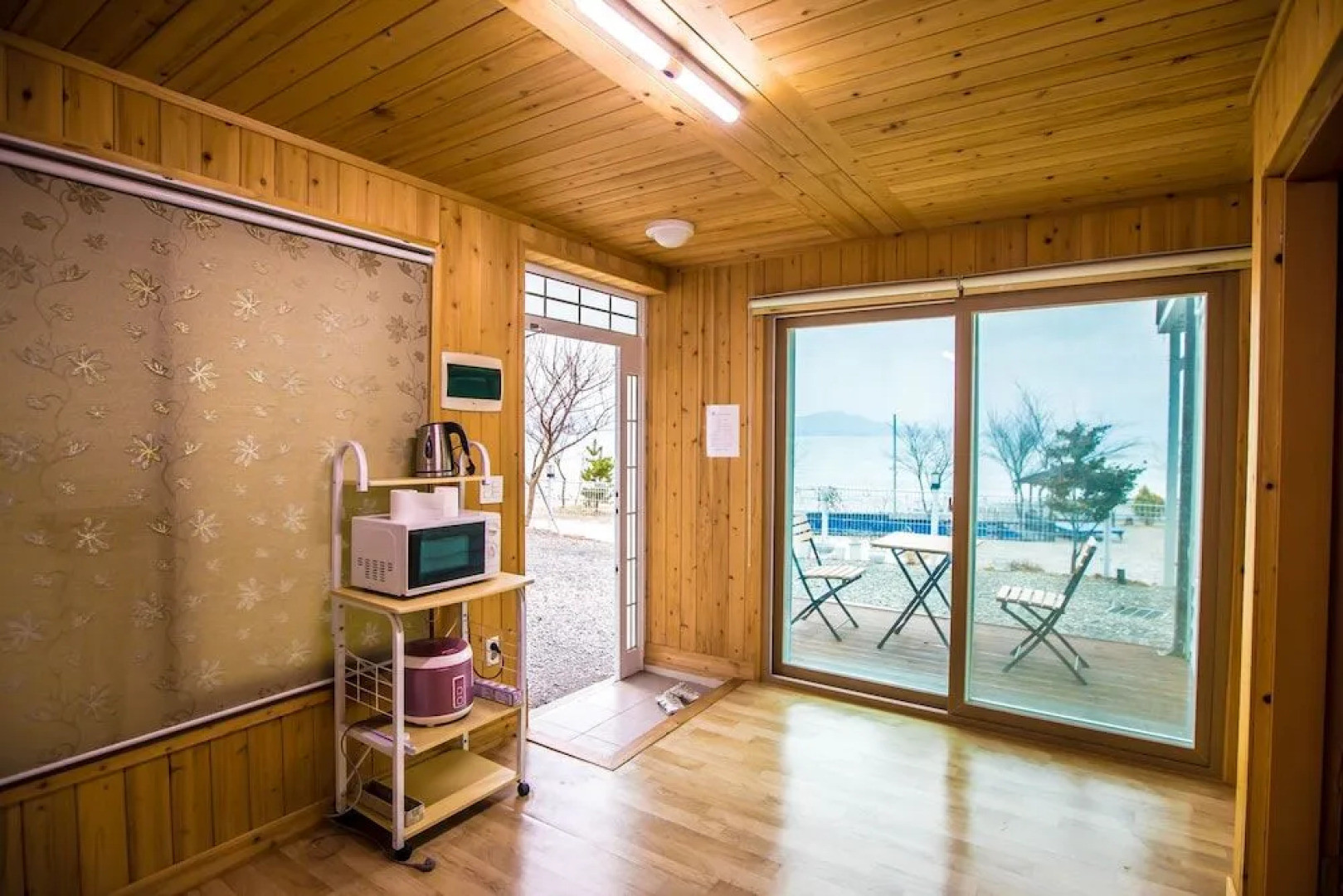 Sea and Sunset Pension