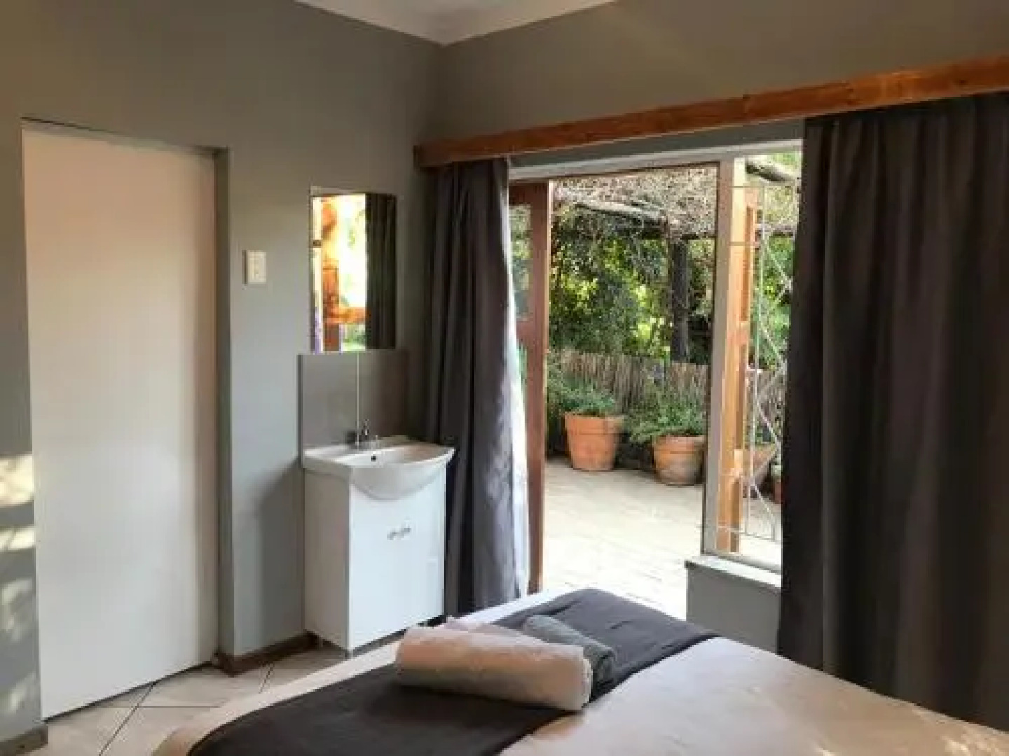 Celtis Lane Guest House