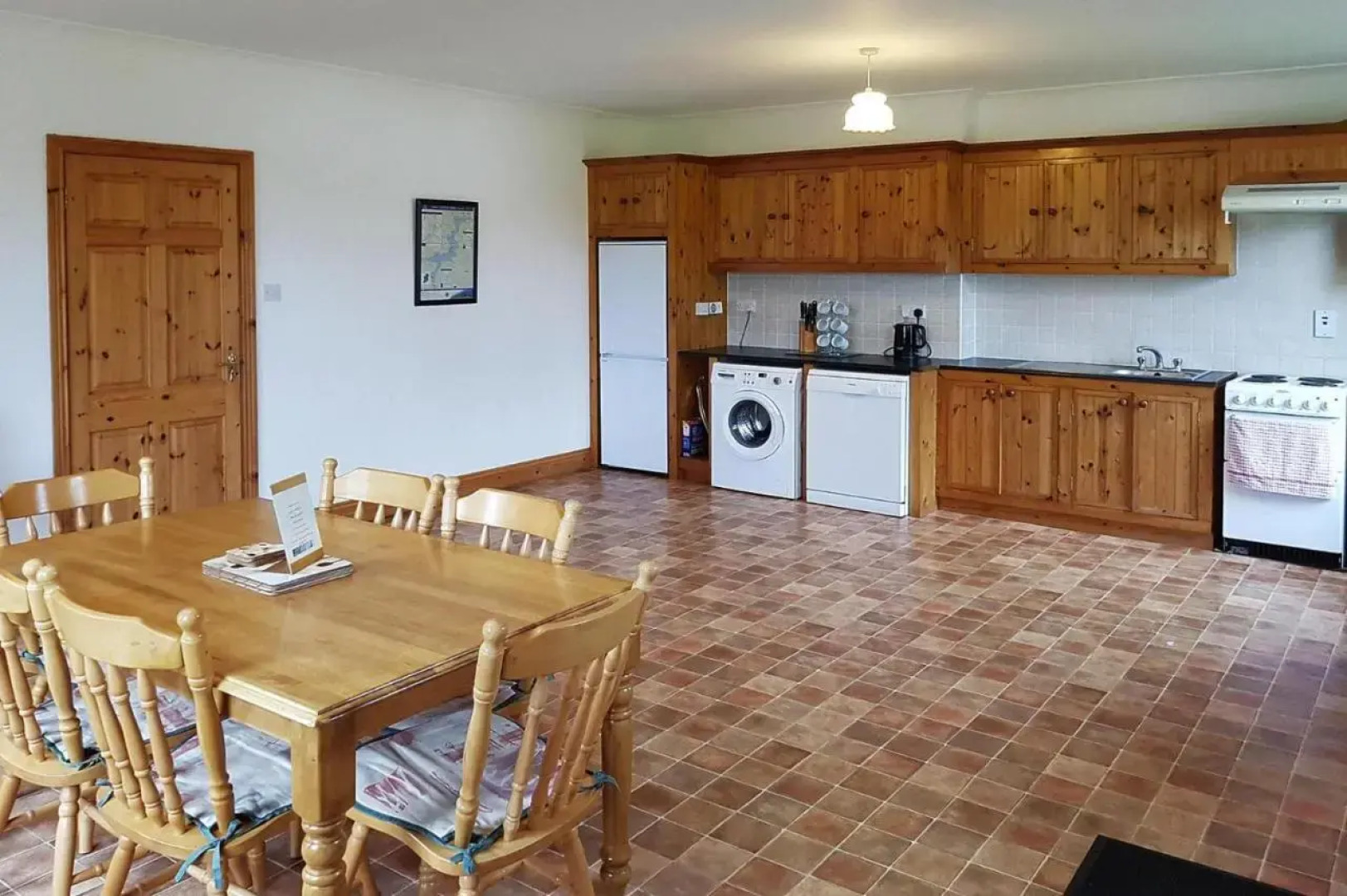 Cottage, Reinskea In Reinskea