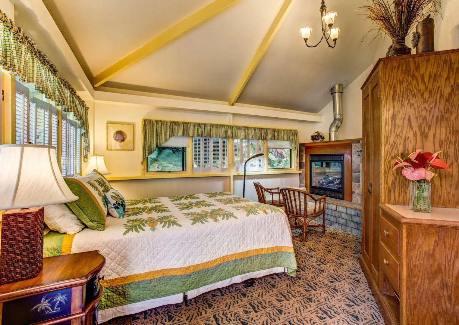 Kilauea Lodge and Restaurant